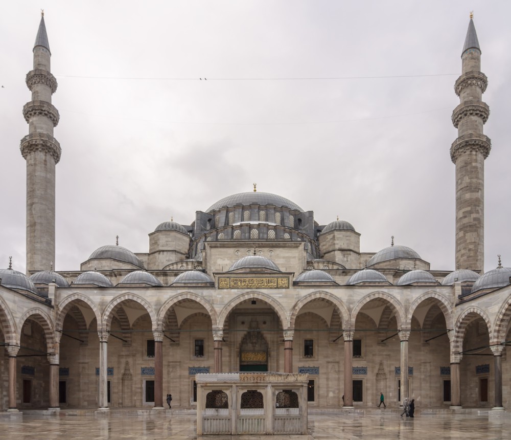 파일:Cour_mosquee_Suleymaniye_Istanbul.jpg