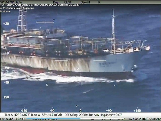파일:external/media.breitbart.com/Argentinas-Coast-Guard-sinks-Chinese-ship-afp.jpg