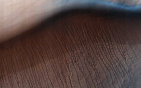 파일:화성 긁힌 자국.jpg