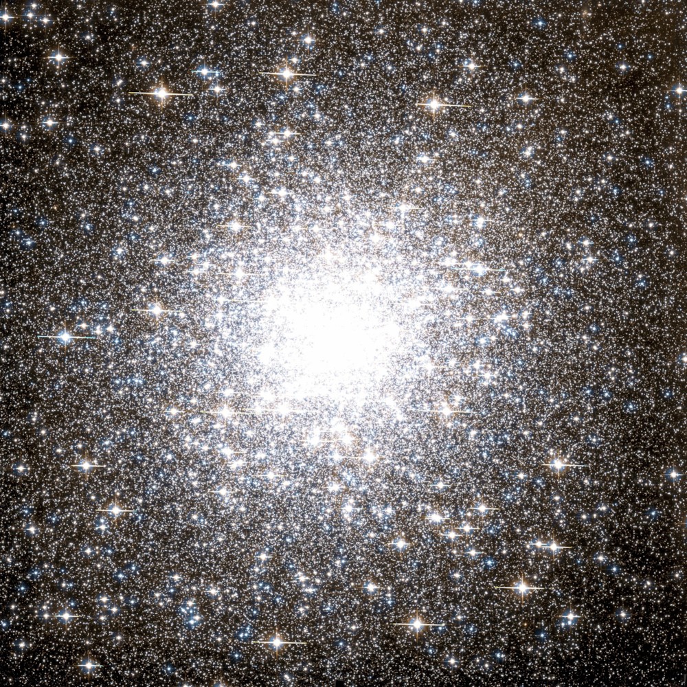 파일:external/upload.wikimedia.org/Messier_2_Hubble_WikiSky.jpg