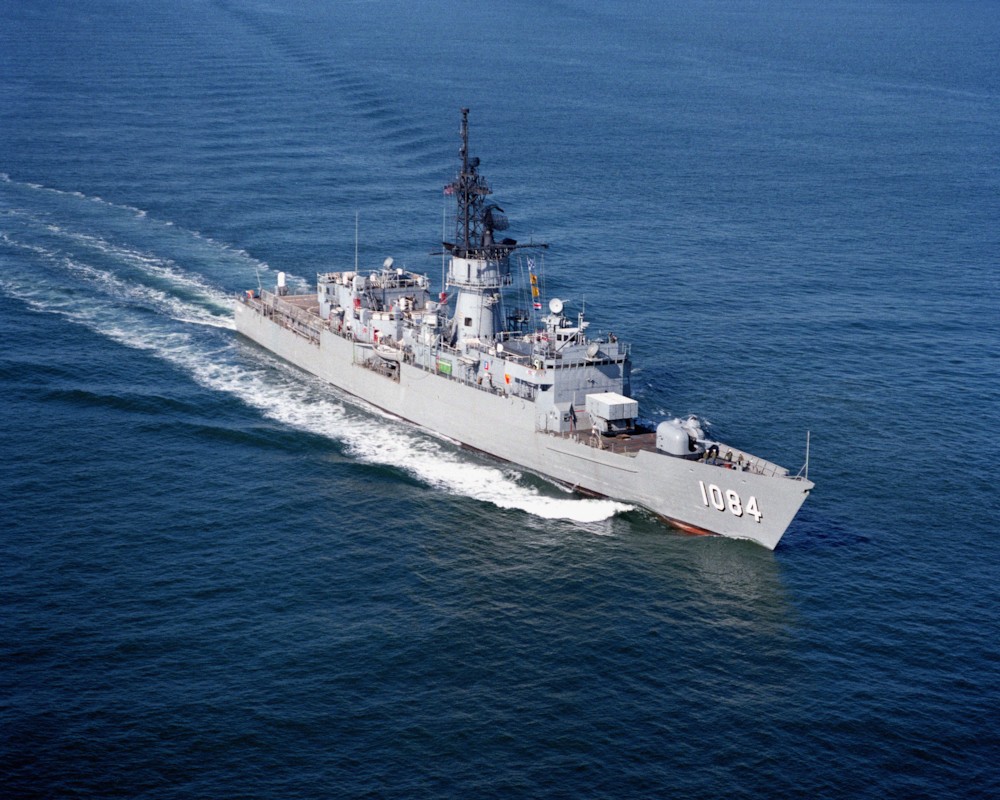 파일:external/upload.wikimedia.org/USS_McCandless_%28FF-1084%29.jpg