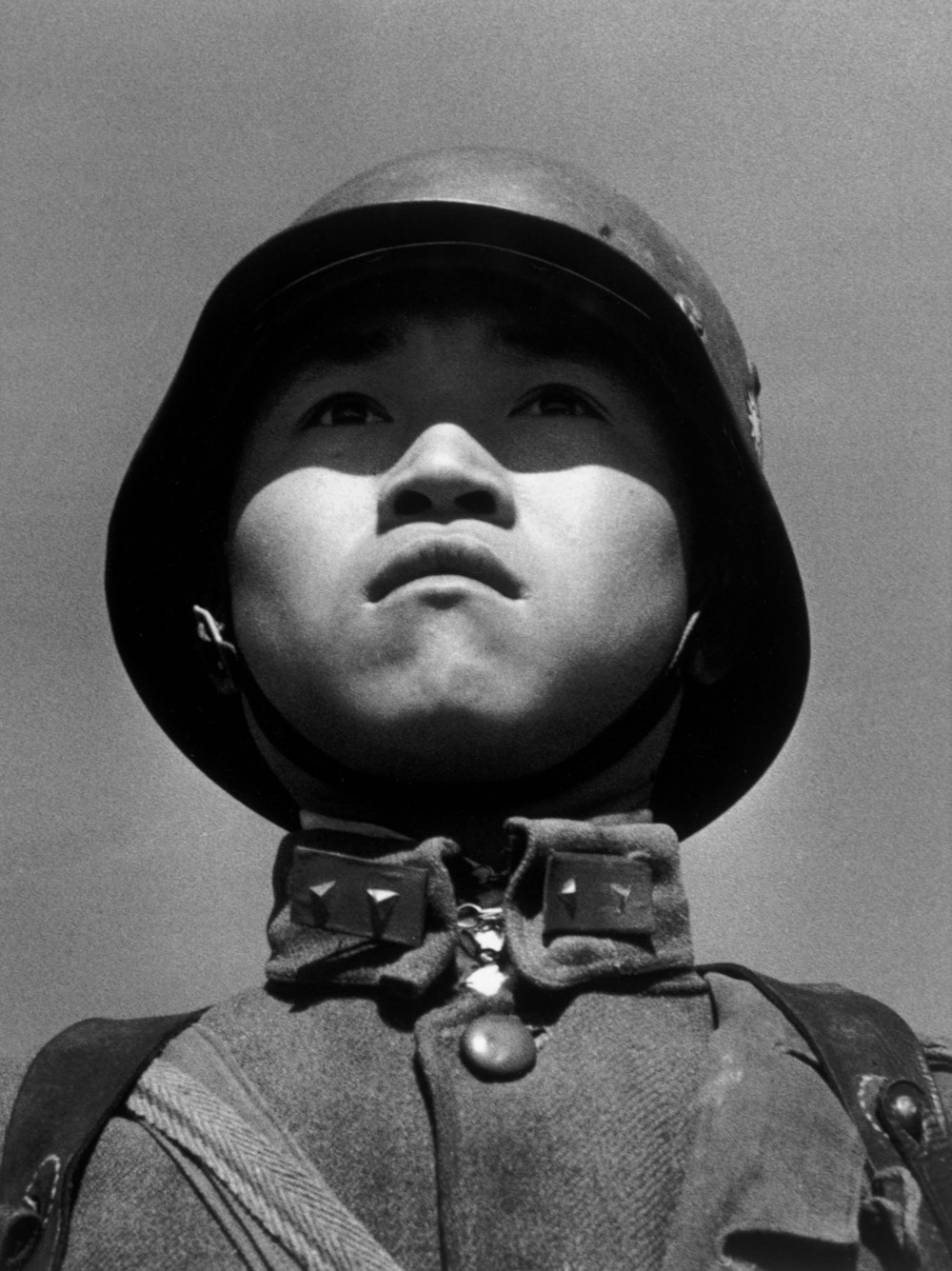 파일:external/www.filmsnotdead.com/08.Boy-SoldierChina1938jpg.jpg
