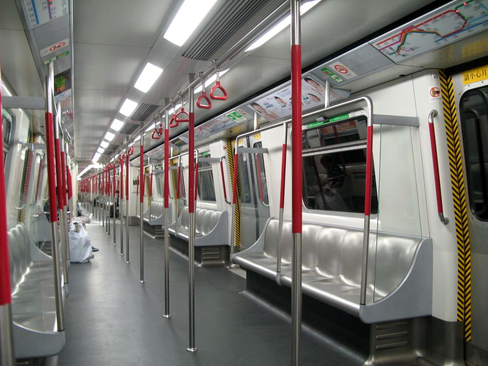 파일:HK_MTR_M-Trains_Interior.jpg
