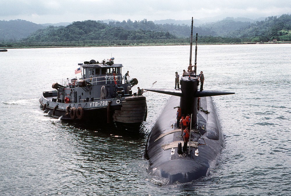 파일:external/upload.wikimedia.org/1024px-USS_Haddock_SSN621.jpg