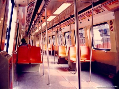 파일:kcr-metro-cammell-emu-unrefurbished-interior.jpg