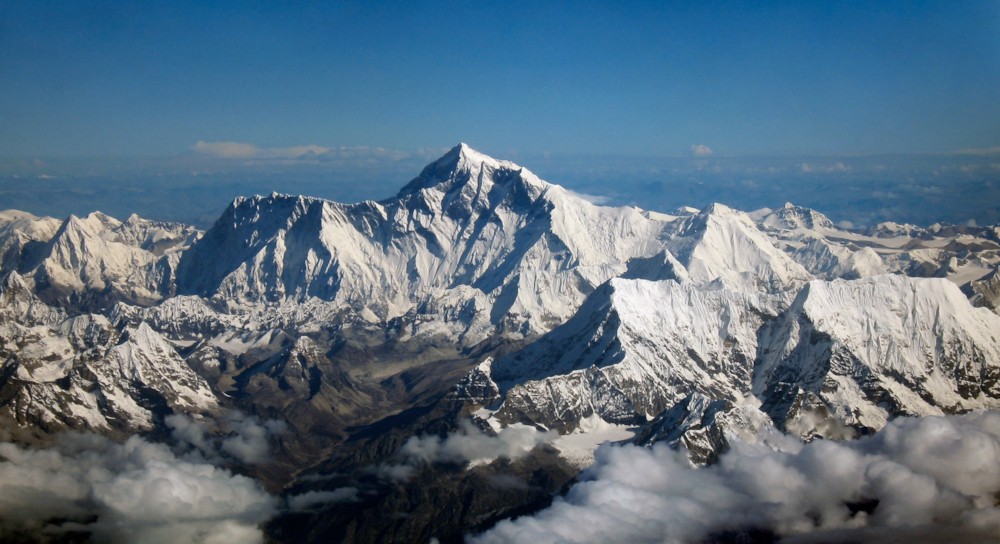 파일:external/upload.wikimedia.org/Mount_Everest_as_seen_from_Drukair2_PLW_edit.jpg