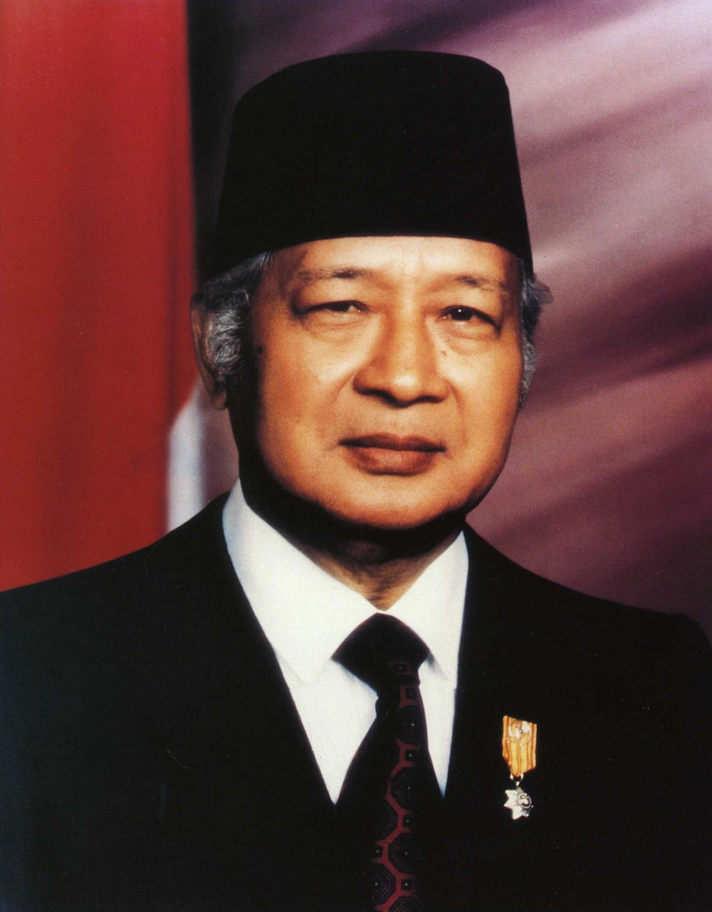 파일:external/upload.wikimedia.org/President_Suharto%2C_1993.jpg