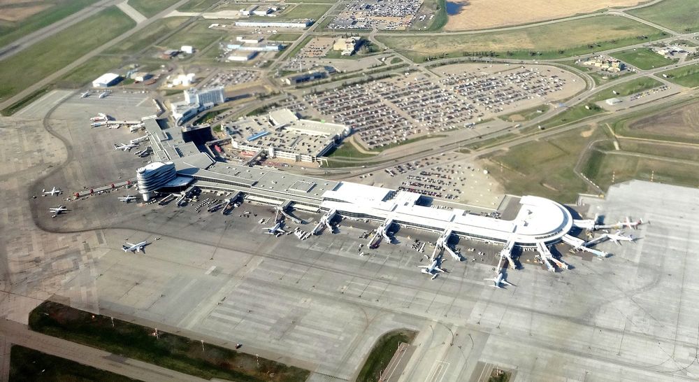 파일:1920px-Edmonton_International_Airport.jpg