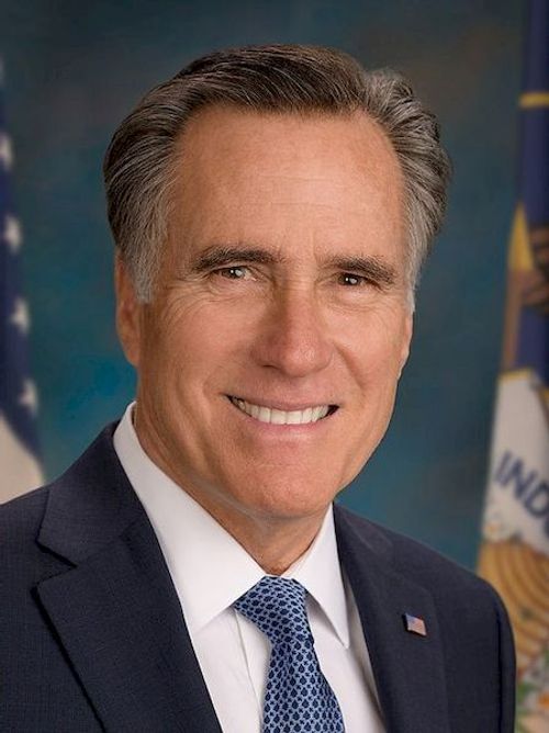 파일:800px-Mitt_Romney_official_US_Senate_portrait_(cropped).jpg