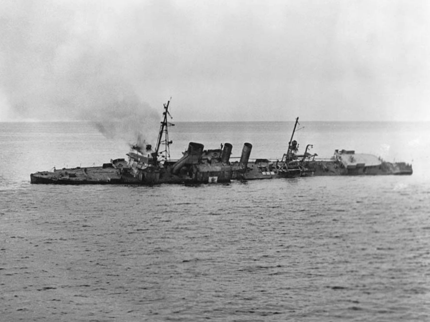 파일:external/upload.wikimedia.org/USS_Stewart_%28DD-224%29_sinking.jpg