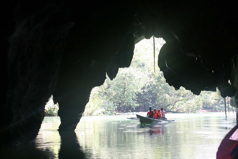 파일:external/upload.wikimedia.org/800px-Entrance_to_Underground_River_in_Palawan.jpg