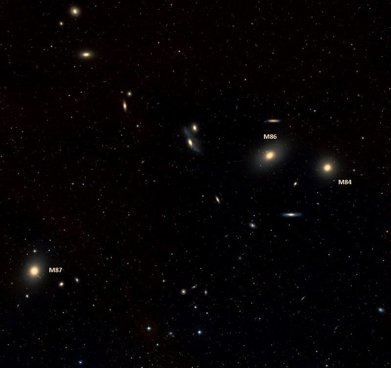 파일:external/www.messier-objects.com/Messier-84-Messier-86-and-Messier-87.jpg