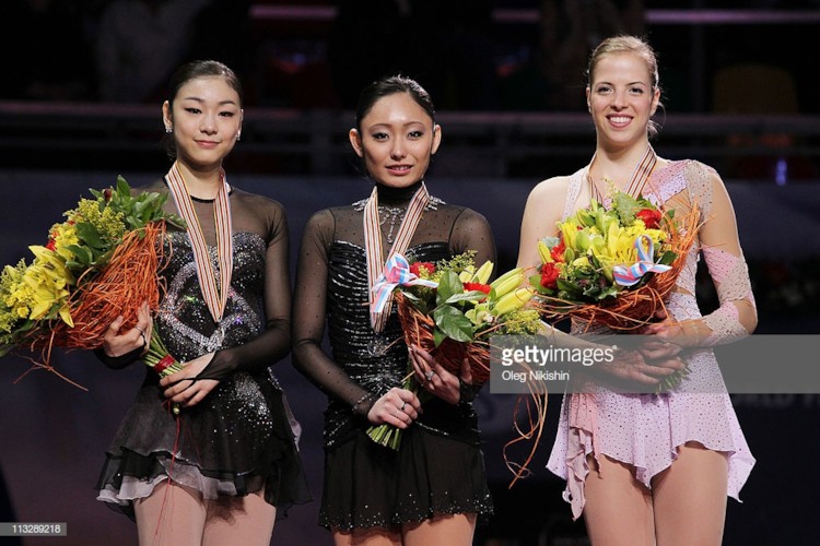 파일:2011 피겨 스케이팅 세계선수권 여자싱글 포디움.jpg