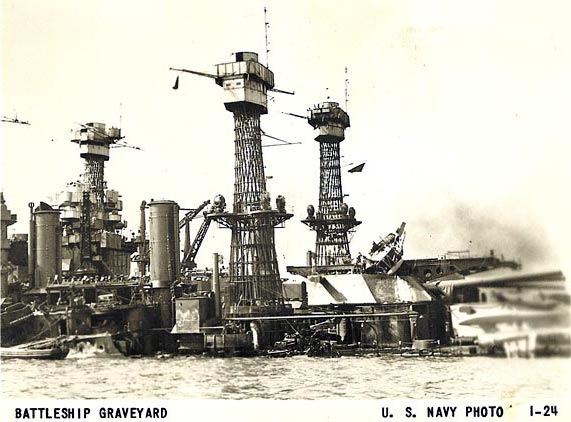파일:uss-west-virginia_battleship-graveyard_1-24.jpg