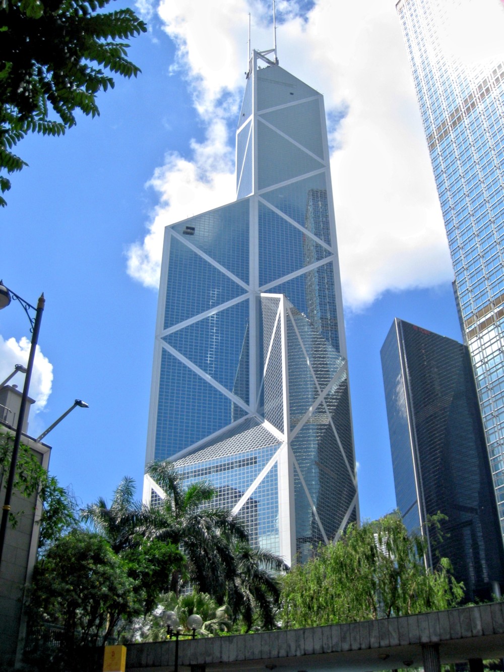 파일:external/upload.wikimedia.org/HK_Bank_of_China_Tower_View.jpg