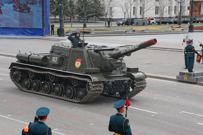 파일:Khabarovsk, Khabarovsk Kraï ISU-152.jpg