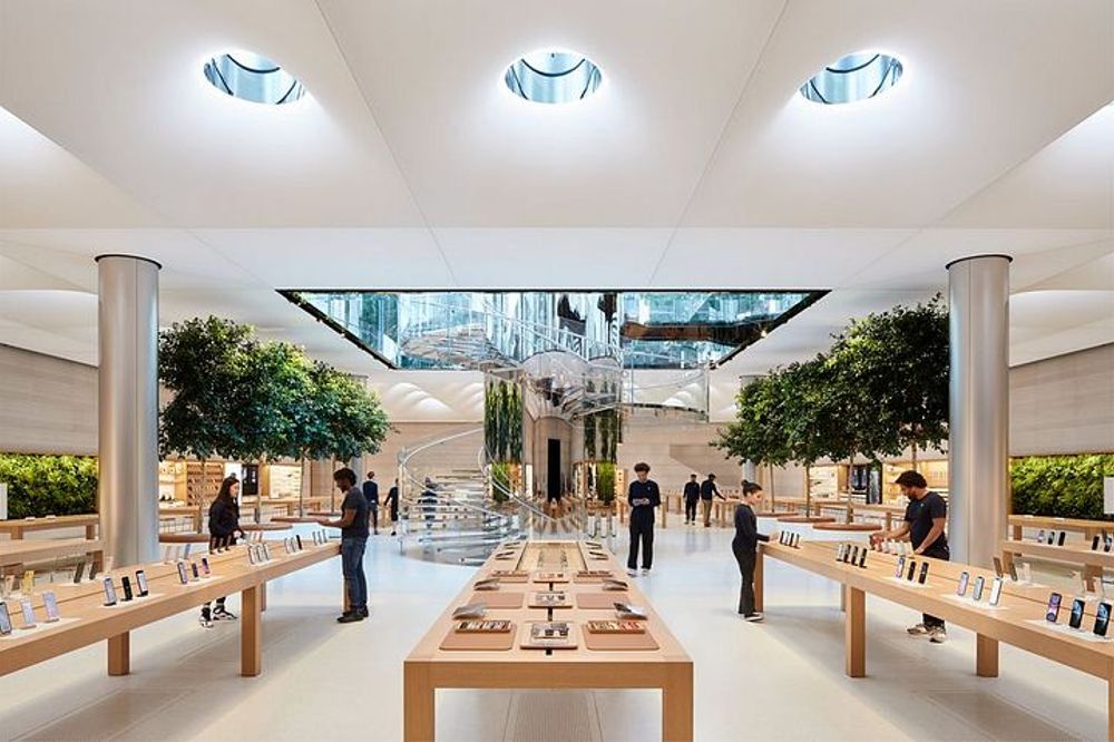 파일:Apple Fifth Avenue Interior.jpg
