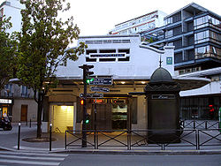 파일:250px-Metro_de_Paris_-_Ligne_3bis_-_Saint-Fargeau_01.jpg