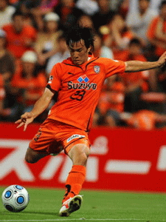파일:external/www.kuwashisugi-soccerplayers.com/okazaki.jpg