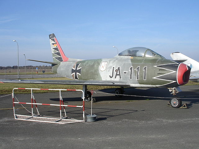 파일:external/upload.wikimedia.org/640px-Canadair_Sabre_Berlin_Luftwaffen_Museum.jpg