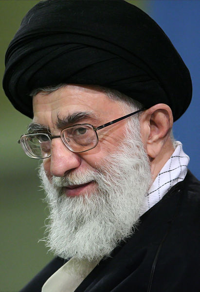 파일:external/upload.wikimedia.org/411px-SEYYED_ALI_KHAMENEHEI_-_LEADER_OF_IRAN.jpg