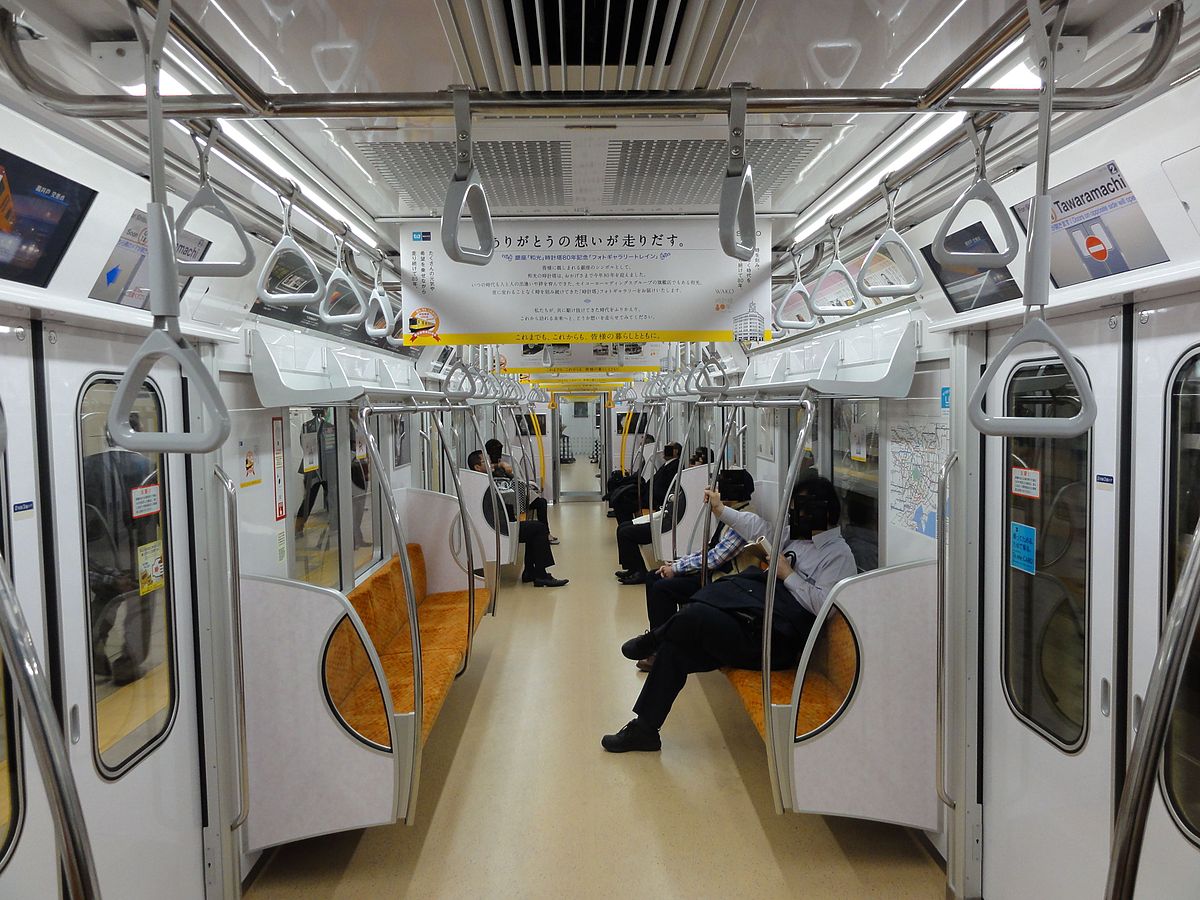 파일:1200px-Tokyo_Metro_1000_Inside.jpg