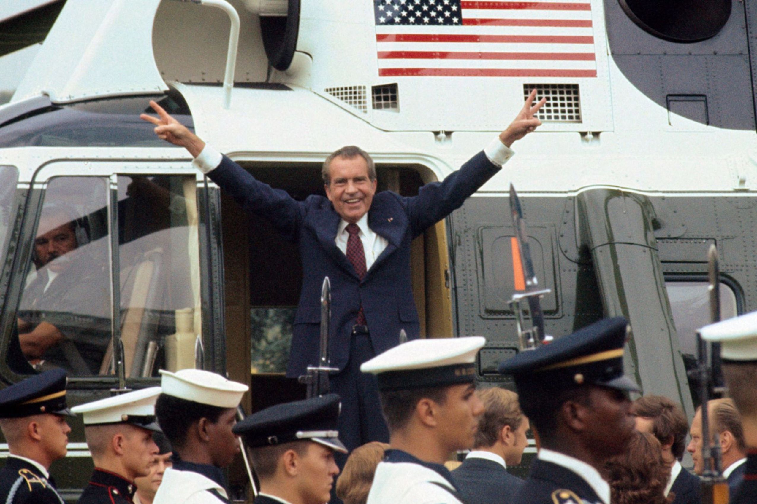 파일:Nixon V.jpg