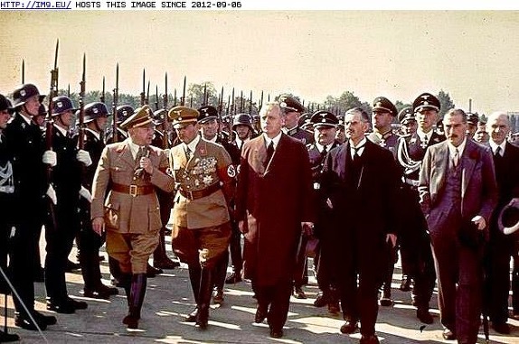 파일:Hitler_Chamberlain_Munich.jpg