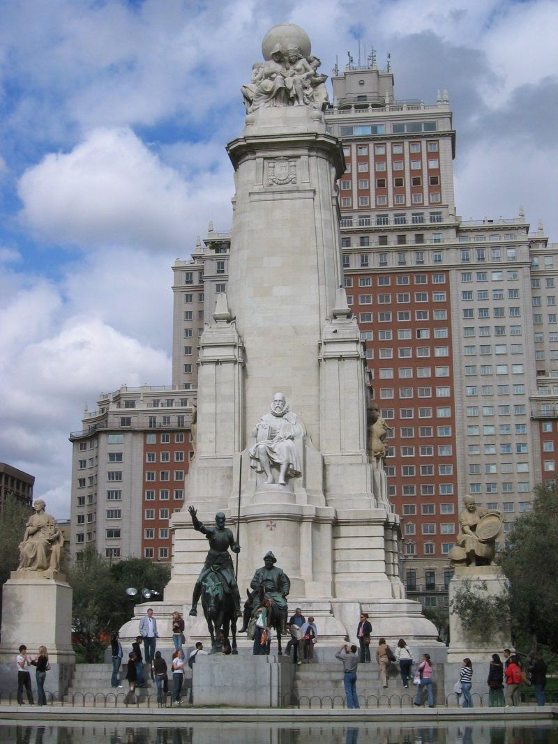 파일:Madrid-Miguel_de_Cervantes_monument.jpg